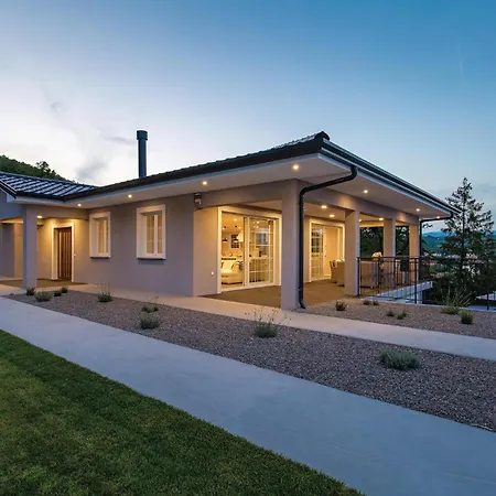 Ferienhaus Gorgeous In Bregi With Kitchen Breza