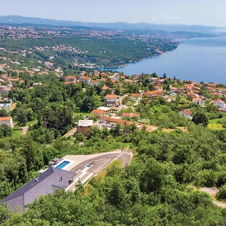 Gorgeous In Bregi With Kitchen *