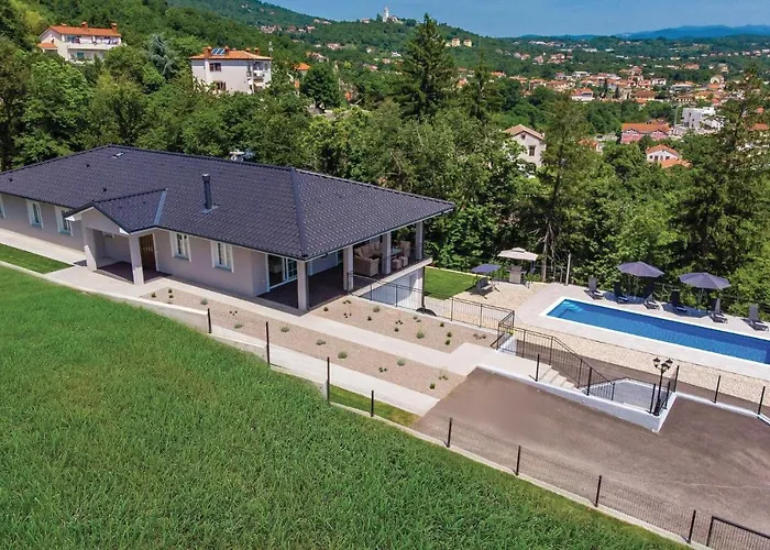 Gorgeous In Bregi With Kitchen Breza