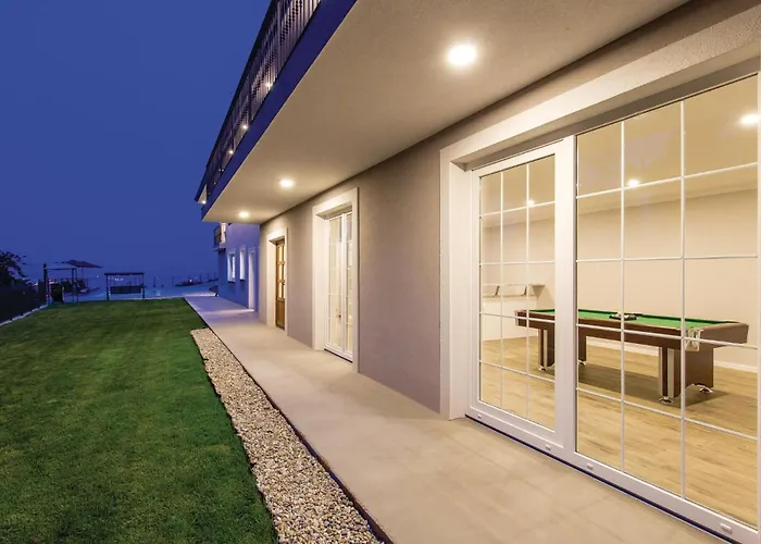 Gorgeous In Bregi With Kitchen Breza