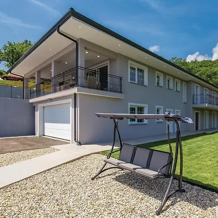 Casa vacanze Gorgeous In Bregi With Kitchen Breza