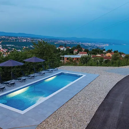 Gorgeous In Bregi With Kitchen Casa vacanze Breza