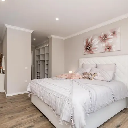 Prázdninový dům Gorgeous In Bregi With Kitchen Breza