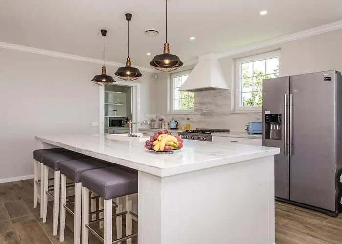 Σπίτι διακοπών Gorgeous In Bregi With Kitchen Breza